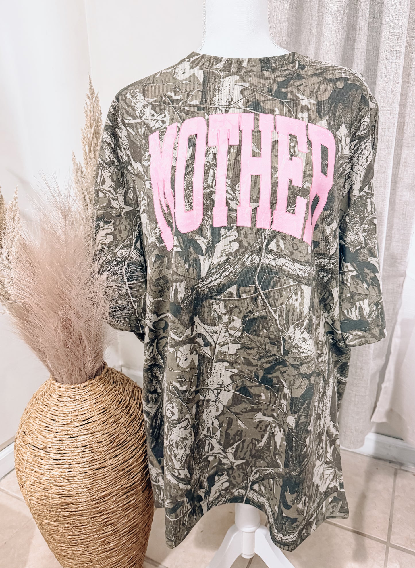 Mother Distressed (PINK) Dark camo oversized tee