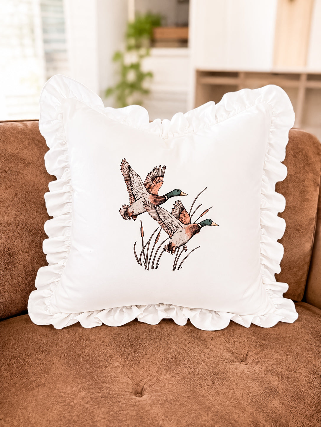 Twin Mallard Accent Ruffle (off white)
