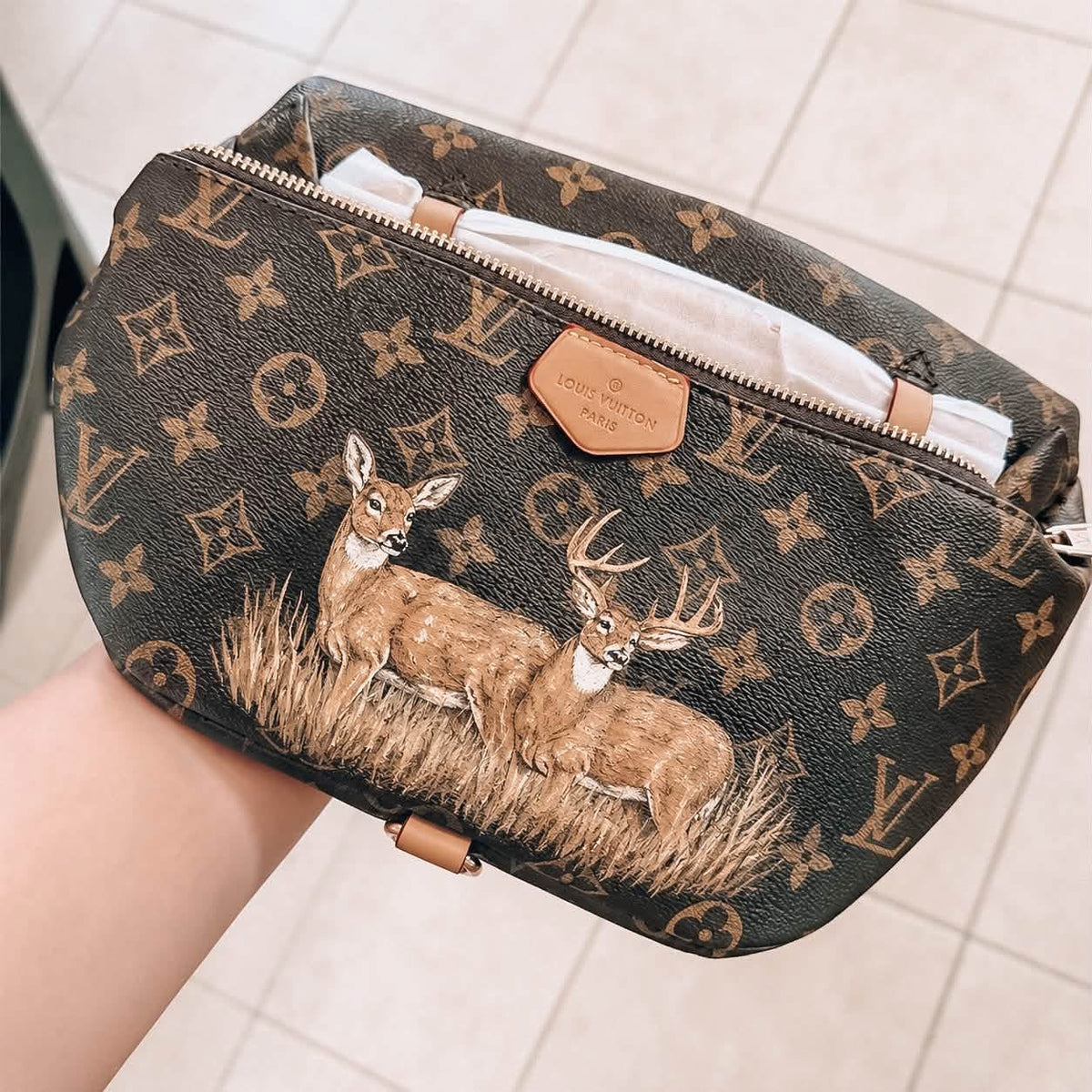 White Tail Bumbag