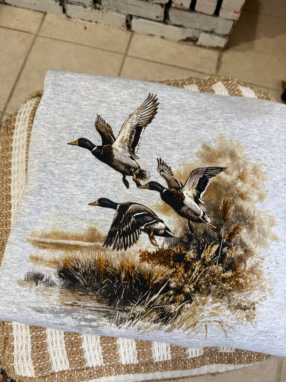 Vintage Mallard Pond Crewneck