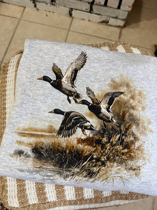 Vintage Mallard Pond Crewneck